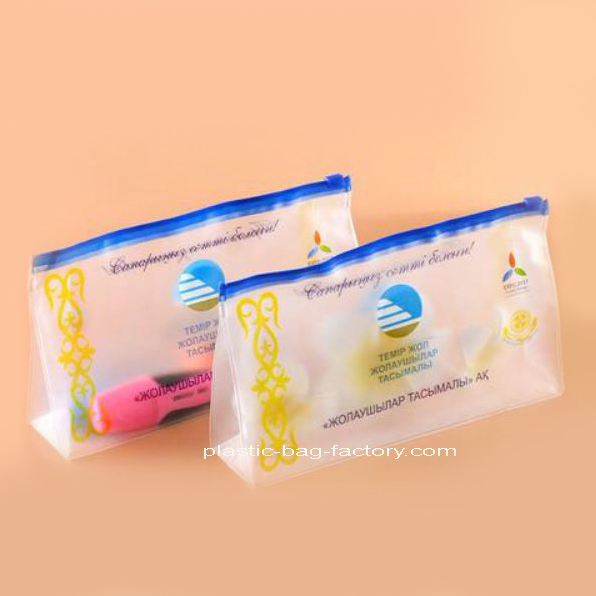 PVC立体拉链袋，PVC立体包装袋，PVC立体收纳袋，PVC立体文具袋